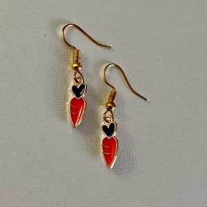 Handmade carrot dangling earrings